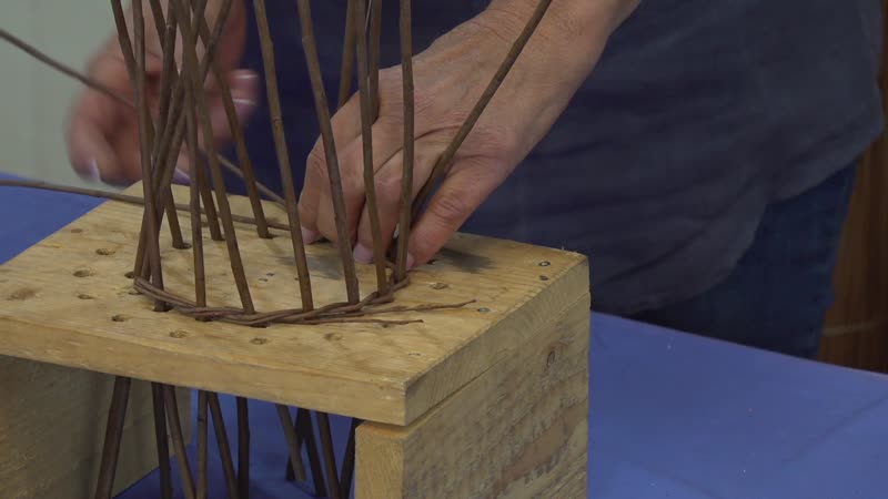 Vesszőfonás - Karácsonyi angyal készítése vesszőből